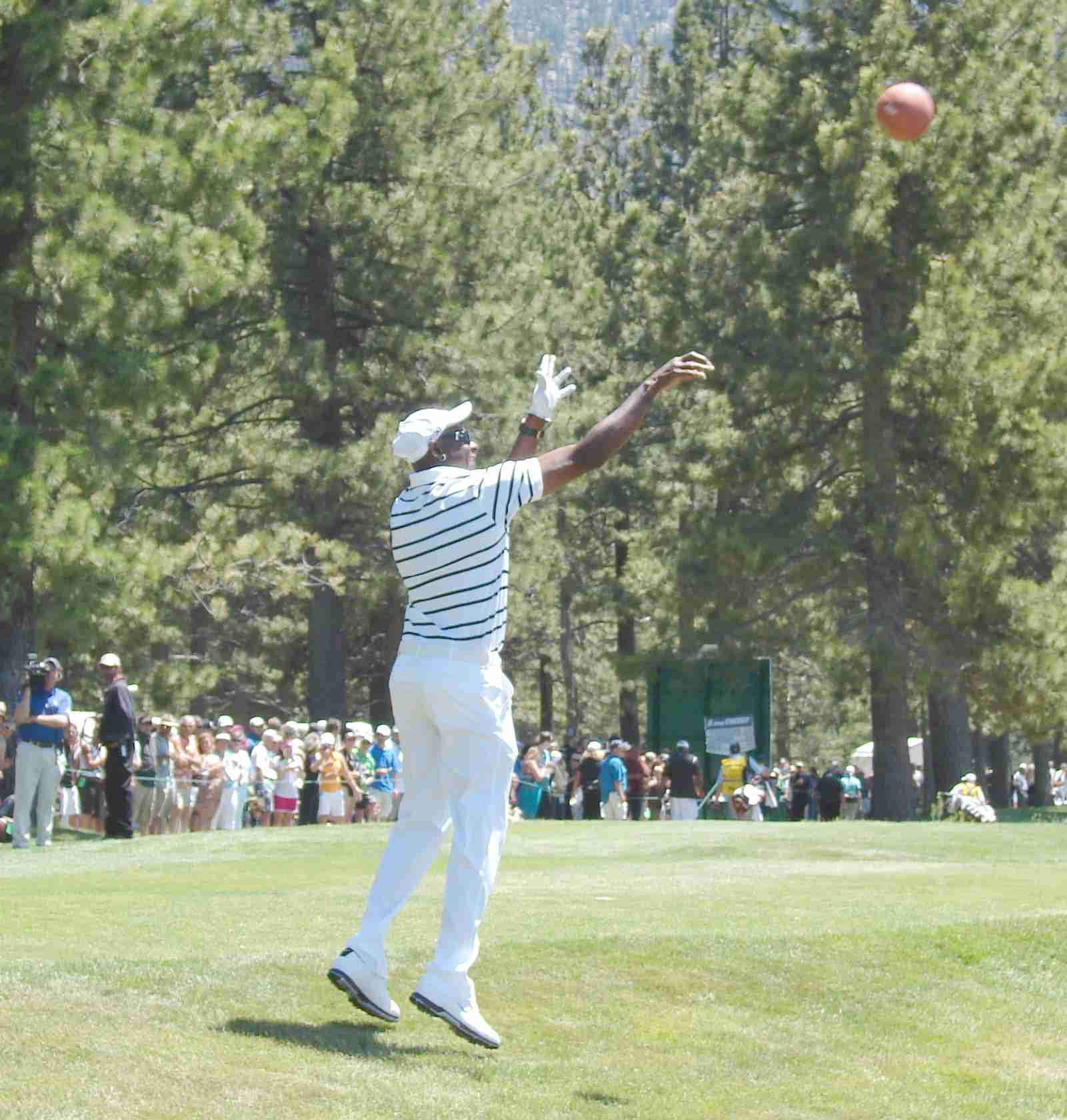 Jerry Rice shoots